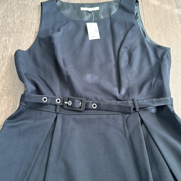 Dress size 8. Black colour. RW&CO - Picture 5 of 7